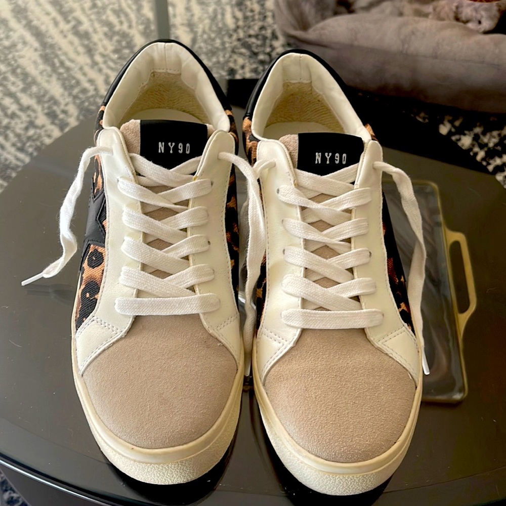 Steve Madden sneaker